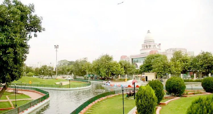 Gautam Buddha Park Lucknow
